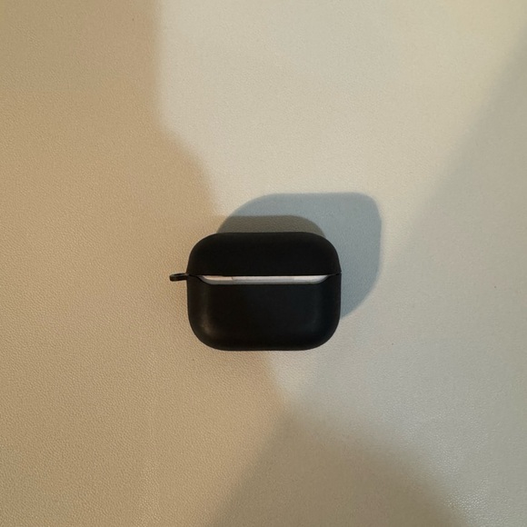 Apple AirPods Pro - White - Picture 2 of 7